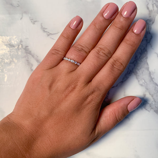 0.23ctw Diamond Alternating Marquise Band in 18K White Gold