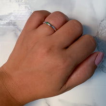 Load image into Gallery viewer, 0.10ct Round Tsavorite Ring in 18K White Gold