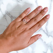 Load image into Gallery viewer, 0.96ct Oval Padparadscha Ring with Diamond Halo in 18K Rose Gold