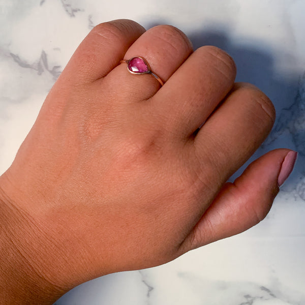 1.09ct. Pear Pink Sapphire Ring in 14K Rose Gold