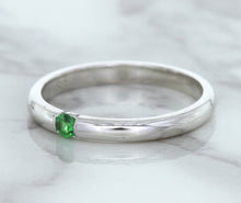 Load image into Gallery viewer, 0.10ct Round Tsavorite Ring in 18K White Gold
